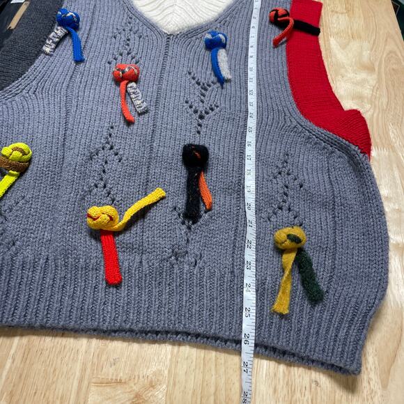 YanYan Knits NWOT Frosty Oversize 100% Merino Wool Vest Knot Detail Size M - Picture 9 of 9